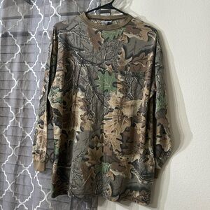 Camo long sleeve pocket tee